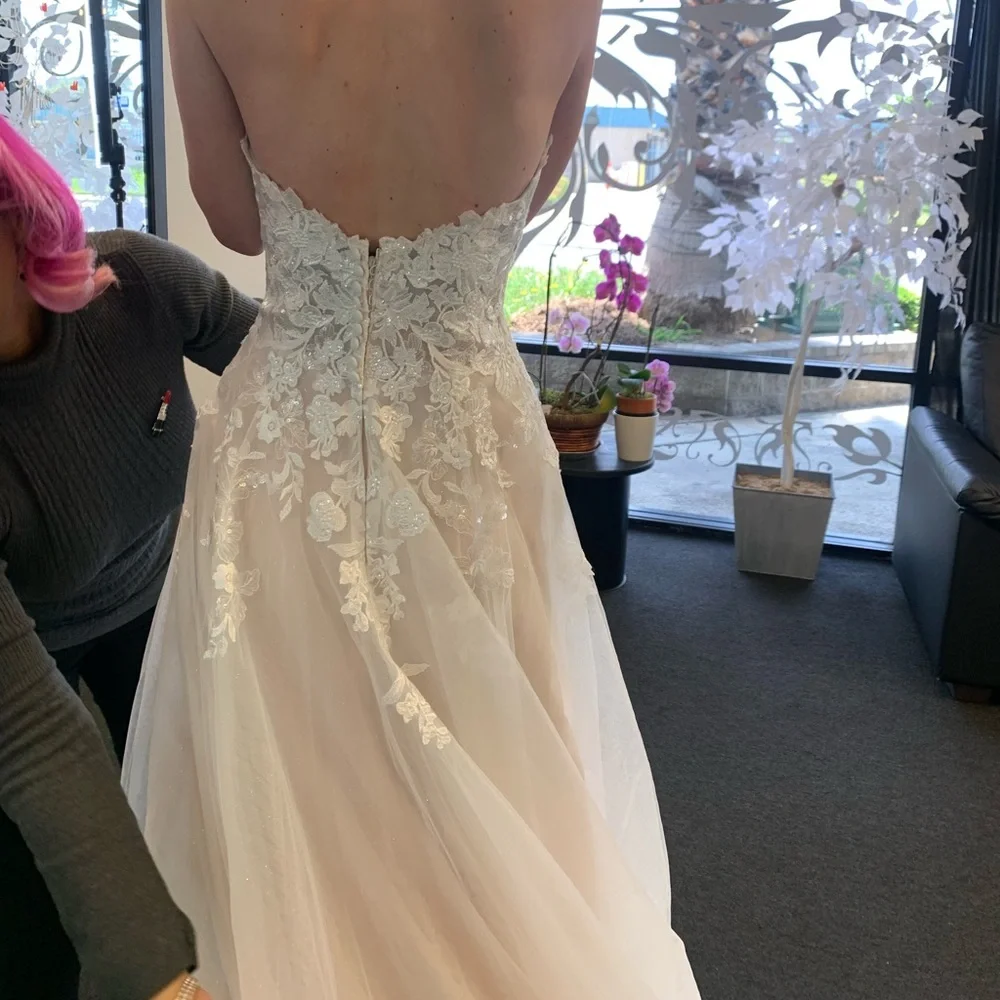 Maggie Sottero Stevie wedding dress - Picture 5 of 7